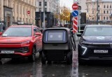 Мобильная зарядка на колёсах: в Москве тестируют робота зарядную станцию для электрокаров