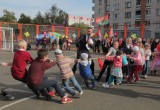 Новая детская площадка с онлайн-камерой построена на «Ковалевке»