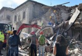 В Италии землетрясение магнитудой в 7,1 балла разрушило множество зданий