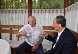 Лукашенко 28 мая встретился с зампредседателя КНР за китайским чаем с белорусским вареньем