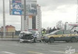 В Бресте произошла авария двух такси и ГАИ (фото)