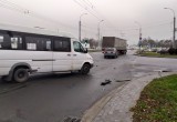 На перекрестке улиц Ленинградской и Гаврилова произошла авария с участием «Яндекс. Такси» и маршрутки