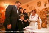 Семья Лукашенко продолжает благотворительные визиты: Дмитрий посетил сирот