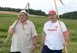 Фотографии Лукашенко без усов появились на его сайте