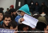 Мигранты устроили митинг в логистическом центре