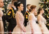 Полонез, вальс, кадриль: в Коссовском дворце провели областной новогодний бал для молодежи