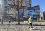 Ракета попала в жилую многоэтажку в Киеве