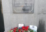 Акции памяти Навального проходят по всему миру, есть задержанные