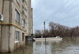 В российском Орске массовая эвакуация из-за прорыва дамбы