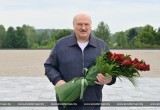 Лукашенко проконтролировал реконструкцию Кургана Славы