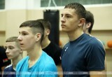 Валуев встретился с юными боксерами в Бресте