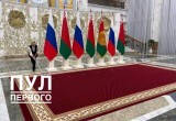 Путин прилетел в Минск с рядом российских чиновник